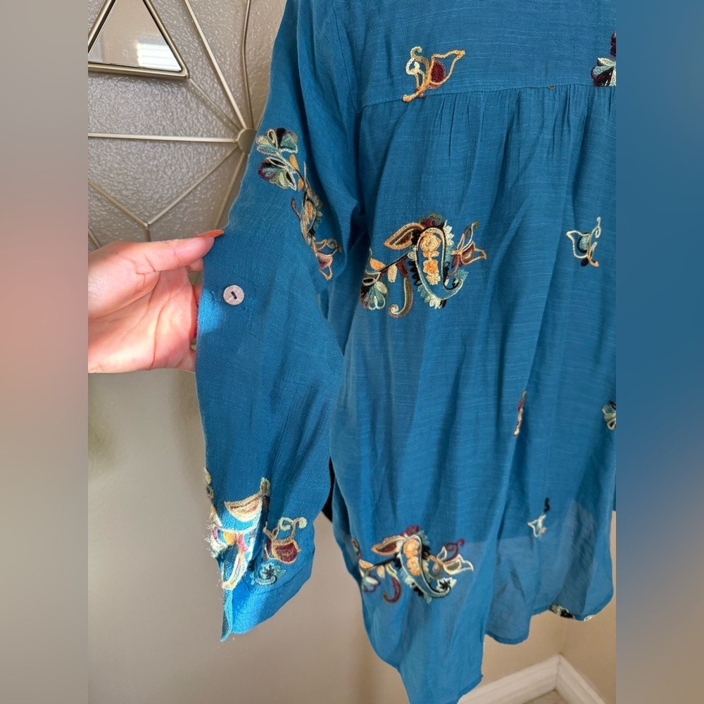 Fig & Flower Embroidered Button Up Blouse Blue Boho Anthropologie Top Size S - Picture 4 of 8